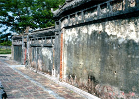 フエ王宮の壁
